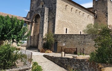 Découverte de l'église fortifiée de Saint-Bonnet-du-Gard