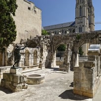Visite libre de la Porte Auguste (1er s. av. J.-C.)