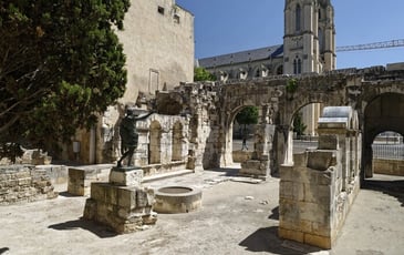 Visite libre de la Porte Auguste (1er s. av. J.-C.)