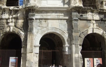 Restaurer les Arènes ?