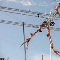 Τρία par la Compagnie Zali