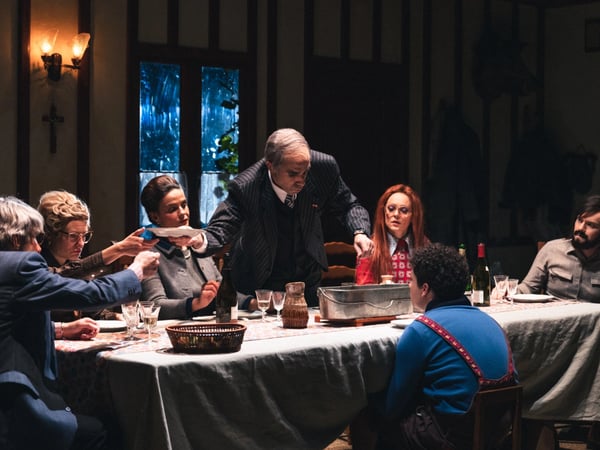 Le Dîner Chez Les Français de V. Giscard d'Estaing