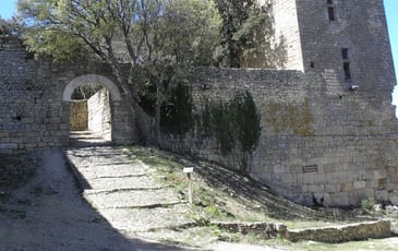À la découverte du site de Gicon : un promontoire rocheux chargé d'histoire et de légendes