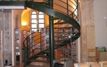 Visite guidée de la médiathèque de Chusclan