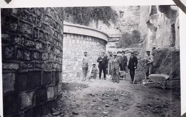 Exposition : 1936, la construction des réservoirs au château en photos