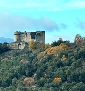 Ce château a quelque chose à te dire...