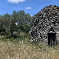 Circuit guidé sur les traces du patrimoine en pierre sèche d'Uzès