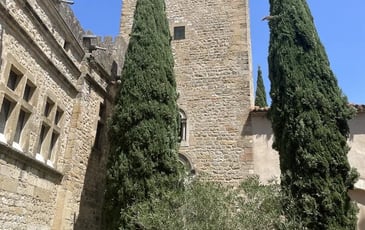 La Tour : deux châteaux en un