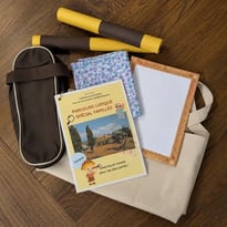 Un sac de jeux pour explorer l'exposition en s'amusant « Villeneuve-lez-Avignon. Vues et monuments emblématiques »
